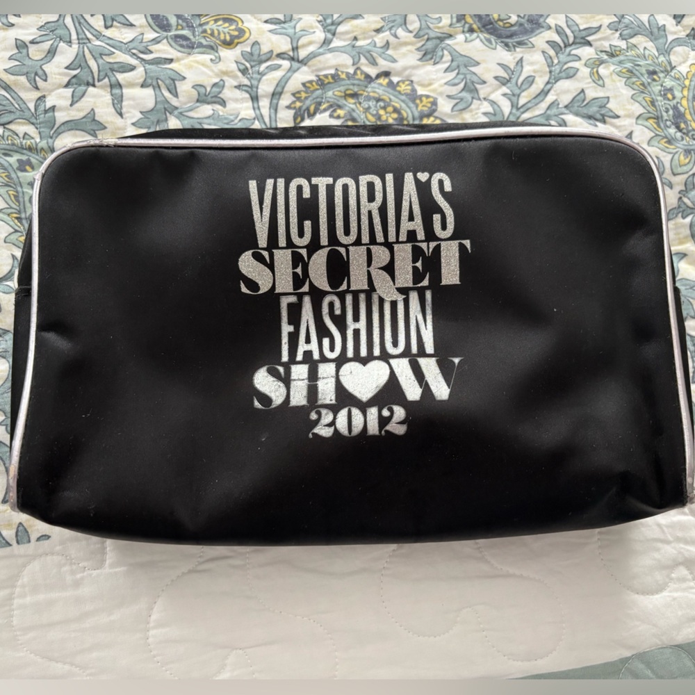 Victoria's Secret Black Fashion Show Bag 2012